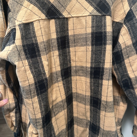 Lucky Brand Women’s oversized Shacket - Picture 5 of 6